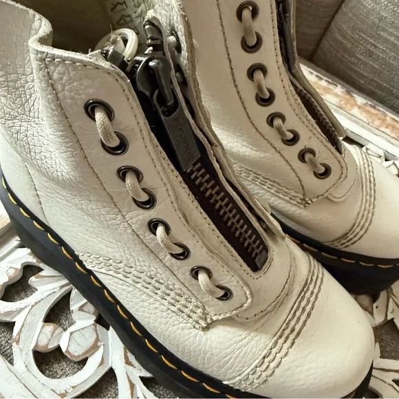 Dr. Martens Sinclair Platform Ankle Boots Shoes Women’s 6 - Picture 3 of 9